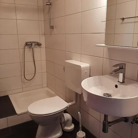 Moderne Im Grunen Mit Schoner Terasse Tettnang