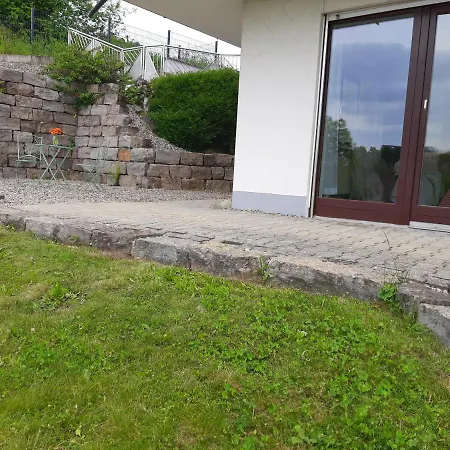 Moderne Im Grunen Mit Schoner Terasse Apartment